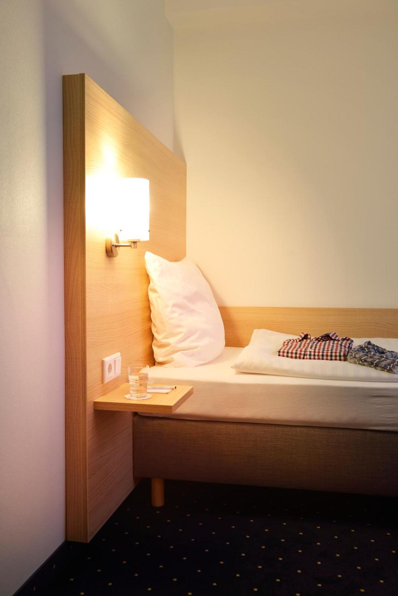 Hotel Alemannenhof Schallstadt Habitación foto